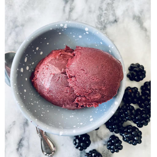 Blackberry Frozen Yogurt